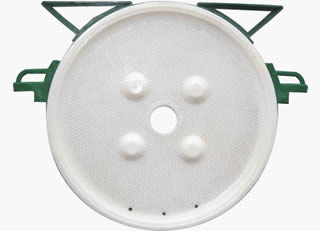 Round chamber filter plate with central feed hole